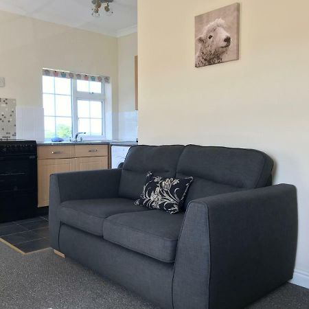 Moorhouse Farm Flat Apartment Telford Bagian luar foto