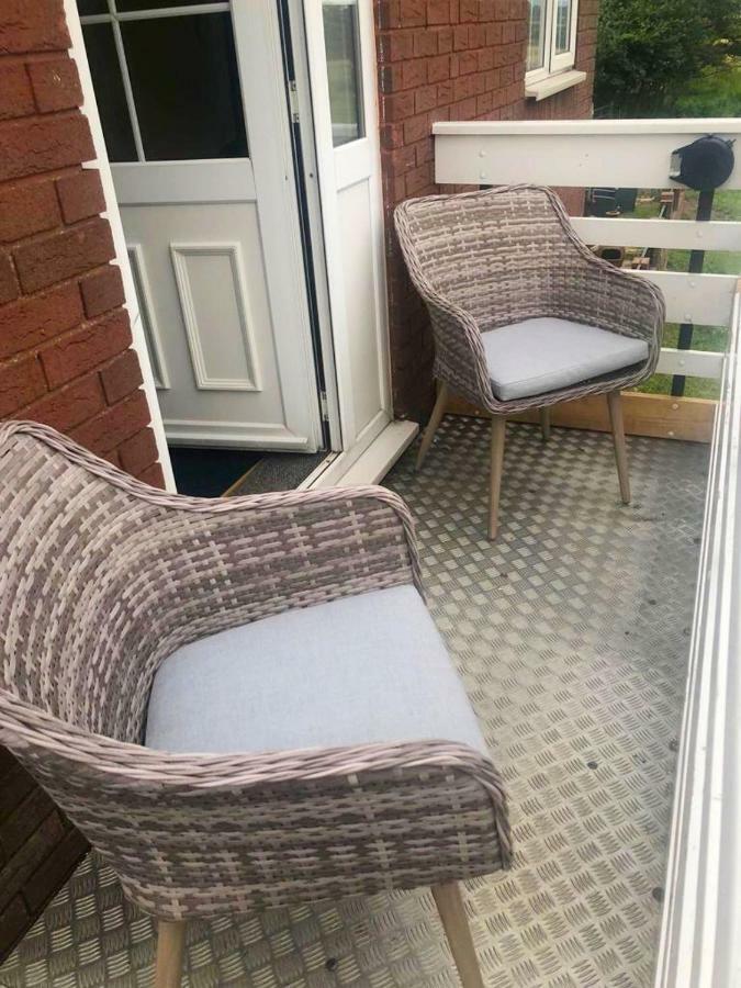 Moorhouse Farm Flat Apartment Telford Bagian luar foto